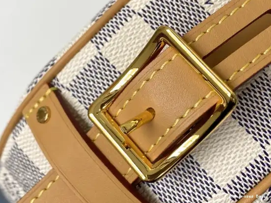 AAA Replica Ru PM BOITE SOUPLE VUITTON CHAPEAU LOUIS 0601